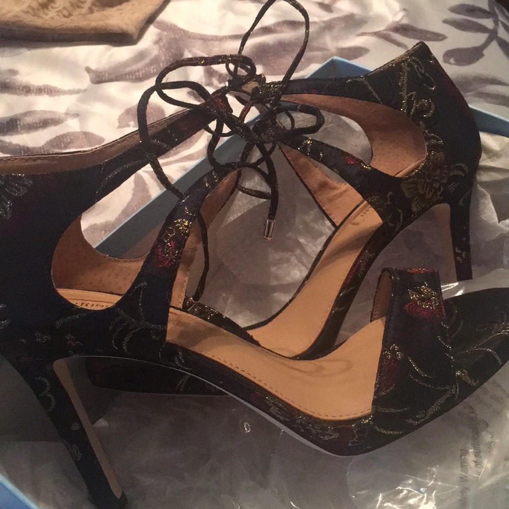Antonio Melani shoe!